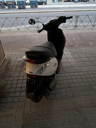 Piaggio Zip Scooter