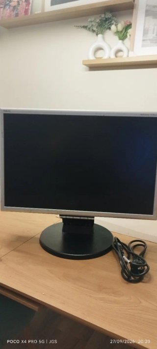 Monitor NEC con Altavoces 22''