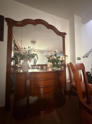 Comedor completo de estilo clasico de madera maciz