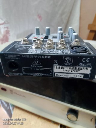 Mesa de mezclas Behringer XENYX 502