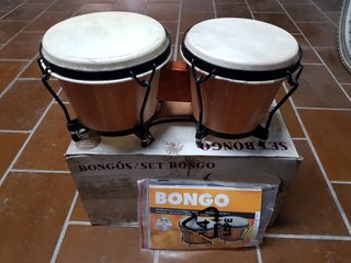 Set de Bongos con Manual y CD