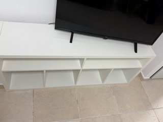 Mueble TV blanco madera