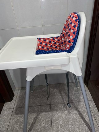 Trona de bebé con bandeja