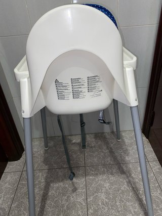 Trona de bebé con bandeja