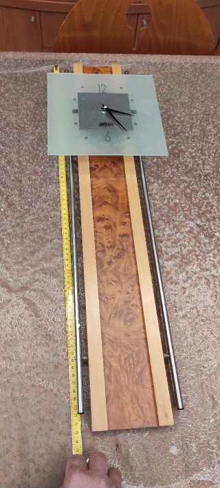Orologio da parete moderno in legno e vetro