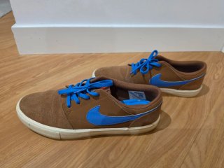Zapatillas Nike Marrones y Azules