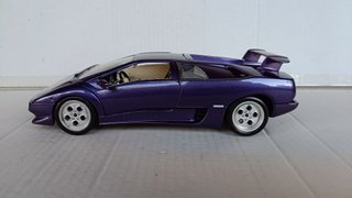 1/18 MODELLO LAMBORGHINI DIABLO VIOLA BURAGO