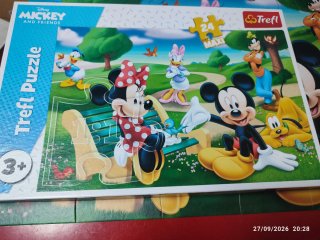 Puzzle Trefl Mickey y sus amigos 24 piezas