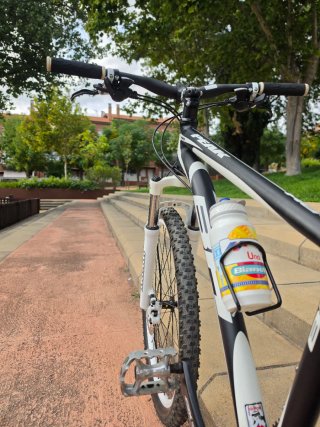 Bicicleta MTB BH PEAK (Como Nueva)