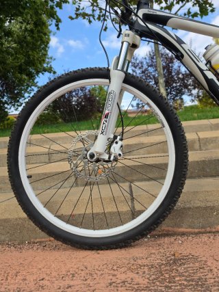 Bicicleta MTB BH PEAK (Como Nueva)