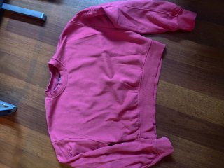 Sudadera corta fucsia Bershka