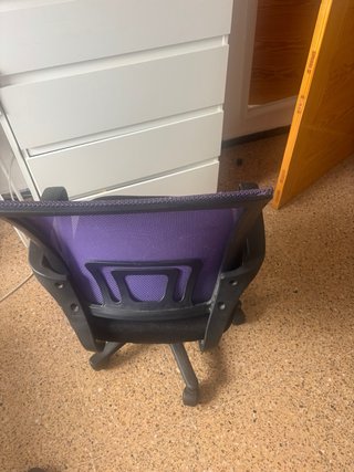 Silla de escritorio ergonómica púrpura