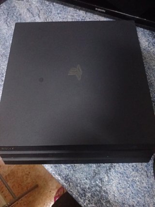 PlayStation 4 Pro (PS4 Pro) + 3 Juegos