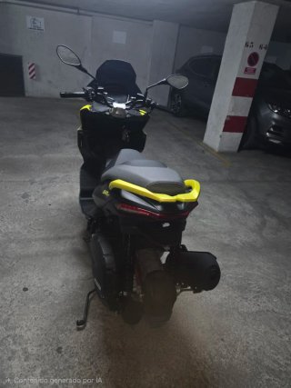 Aprilia SR GT 125 Scooter Negra/Amarilla