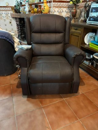 Sillón relax de piel marrón