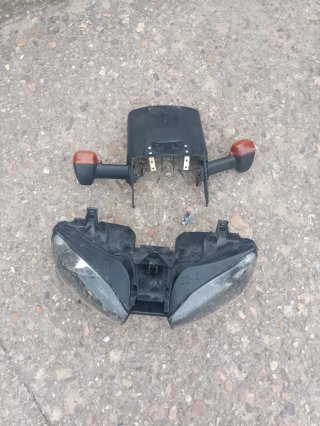 Tubo de escape e intermitentes Yamaha YZF-R6