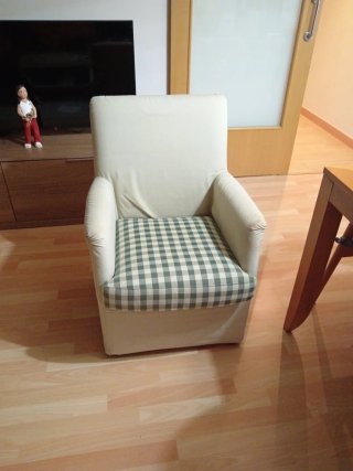 Butaca vintage salón beige y verde