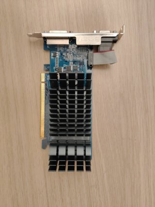 Tarjeta Gráfica Asus 210