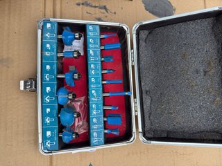 Fresadora Makita RT0700C - Juego Completo Nuevo