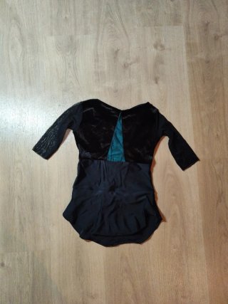 Maillot de patinaje artístico negro