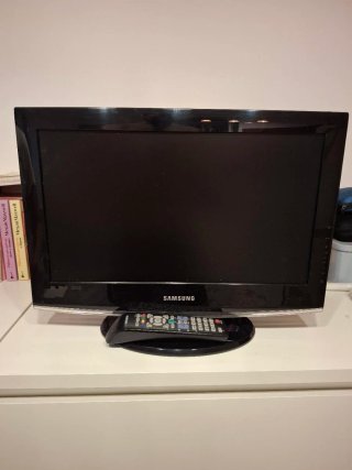 Televisión Samsung LCD 19 Negra