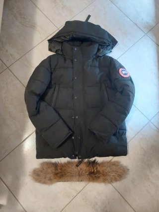 Giubbotto Canada Goose Nero con Pelliccia