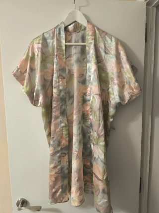 Batín de seda floral talla única