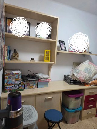 Escritorio con Estantería Integrada