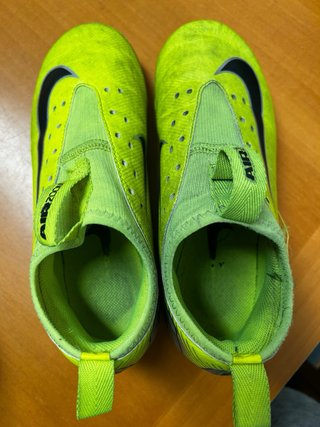 Botas de fútbol Nike Air Zoom talla 33,5