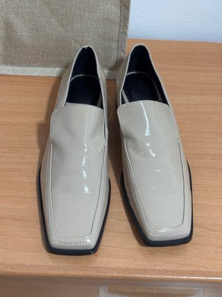 Zapatos Zara Beige Charol Talla 37