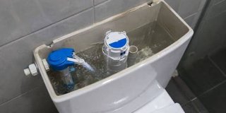 Fontanero lampista cisterna desatasco sifón