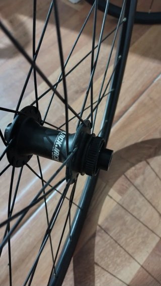 Ruedas carretera/gravel/cx Black Jack