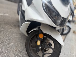 Honda PCX 125 Blanca