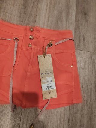 Falda short elástica