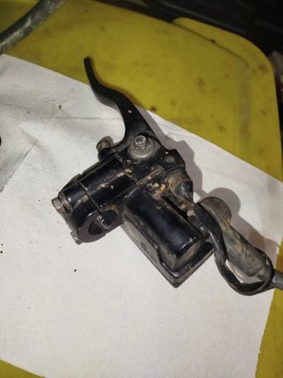 Bomba de freno Yamaha XT 350