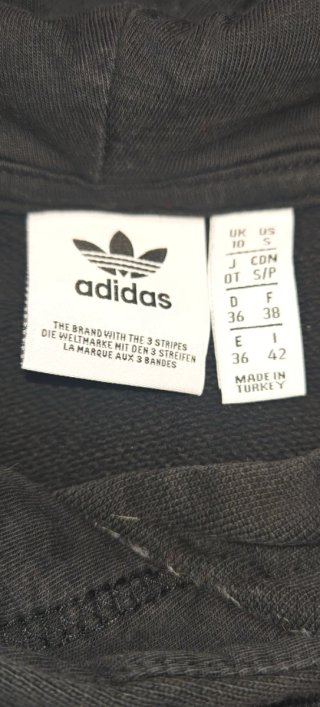 Sudadera Adidas Negra Cropped con Capucha