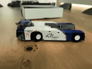 Camión Fraport 1:50 Goldhofer AST-1