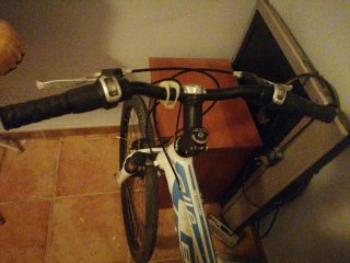 Bicicleta BH Blanca y Azul