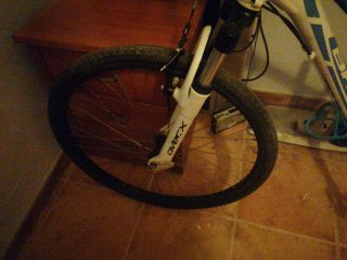 Bicicleta BH Blanca y Azul