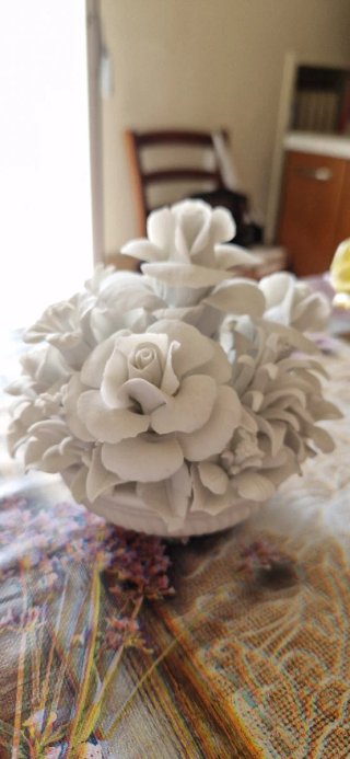Vaso Capodimonte con Fiori in Porcellana