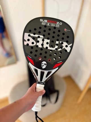 Paletero Adidas y Pala de Pádel Siux