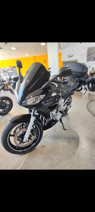 Yamaha FZ6