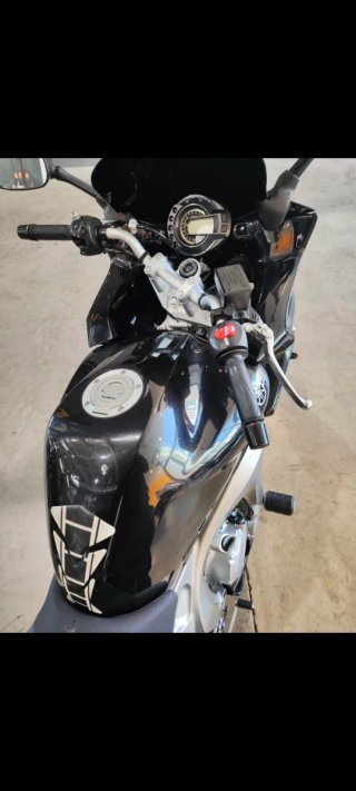 Yamaha FZ6