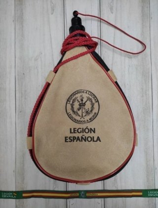 REBAJA. BOTA VINO LEGIÓN 1L Y MEDIO PIEL + REGALO