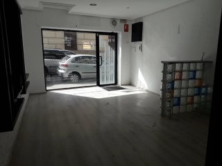 Se vende local comercial