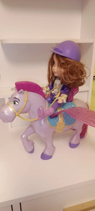 Princesa Sofía con Caballo Alado