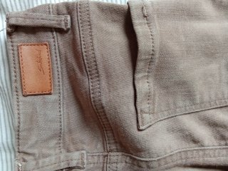 Pantalones acampanados marrones talla 32 Subdued