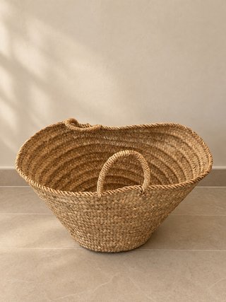 Cesto de esparto artesanal