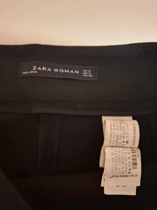 Falda midi negra Zara