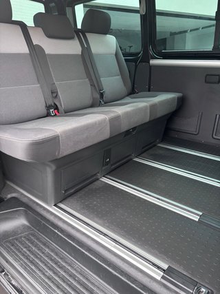 Volkswagen Multivan T5 1.9 Tdi